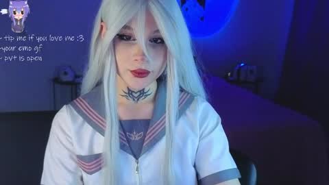 Snapshot of your_little_eva chatting on June 8, 11:05 pm Eva online show from June 8, 11:05 pm