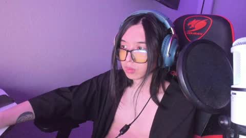 Snapshot of your_little_twink chatting on May 5, 1:24 am Han online show from May 5, 1:24 am