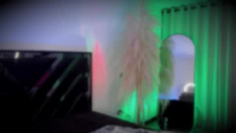 Snapshot of your_littlepervert_ chatting on January 7, 6:16 am Cami independent model online show from January 7, 6:16 am