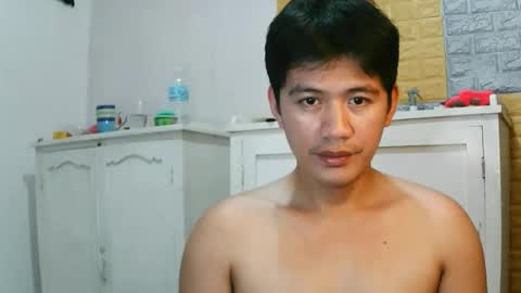 Snapshot of your_love_miaka chatting on May 13, 7:28 am your_love_miaka online show from May 13, 7:28 am