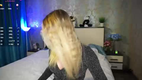 Mary online show from October 25, 8:14 pm