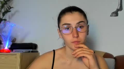 Snapshot of your_mouse23 chatting on March 3, 9:44 am Andrea Your sweet farmer girl online show from March 3, 9:44 am