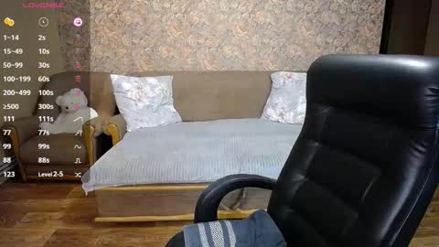 Snapshot of your_oxygen chatting on November 16, 5:40 pm Lily online show from November 16, 5:40 pm