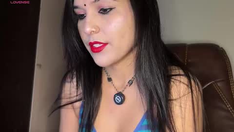 Snapshot of your_priya_77 chatting on January 11, 1:05 pm sonam online show from January 11, 1:05 pm
