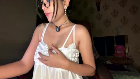 Snapshot of your_priya_77 chatting on February 24, 6:17 pm sonam online show from February 24, 6:17 pm
