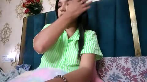 Snapshot of your_priya_77 chatting on April 22, 7:26 pm sonam online show from April 22, 7:26 pm