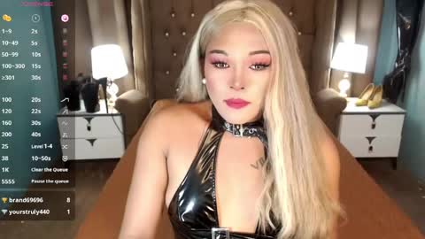 Casie online show from May 1, 1:10 am