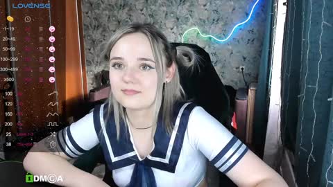 Snapshot of your_small_bunny chatting on February 8, 8:20 am Molly online show from February 8, 8:20 am