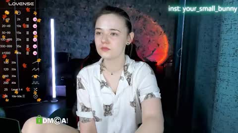 Snapshot of your_small_bunny chatting on November 14, 2:21 am Molly online show from November 14, 2:21 am