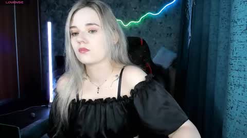 Molly online show from February 9, 2:15 am