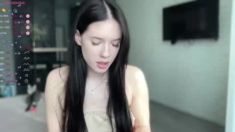 Mia  online show from January 28, 12:32 pm