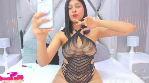Zoe  online show from May 5, 3:14 am