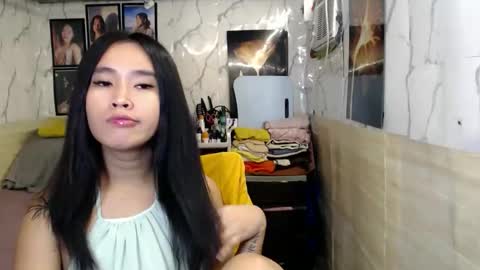 your_twinkletoes18 online show from May 5, 6:05 pm