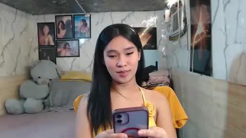 your_twinkletoes18 online show from May 6, 12:21 pm