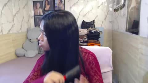 your_twinkletoes18 online show from May 18, 5:02 am