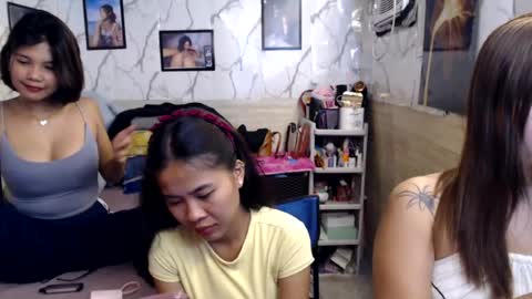 your_twinkletoes18 online show from July 10, 7:49 pm