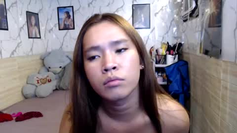 your_twinkletoes18 online show from July 14, 10:37 pm