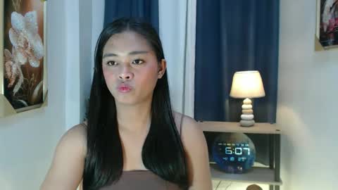 Snapshot of yourangelofsex chatting on April 18, 10:08 am yourangelofsex online show from April 18, 10:08 am