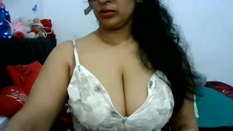 Snapshot of yourashawari chatting on May 30, 2:41 am yourashawari online show from May 30, 2:41 am