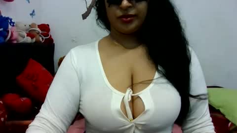 Snapshot of yourashawari chatting on June 1, 1:29 am yourashawari online show from June 1, 1:29 am