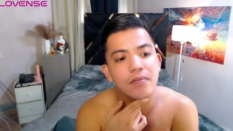 Snapshot of yourasian_bradley chatting on September 26, 12:36 am yourasian_bradley online show from September 26, 12:36 am