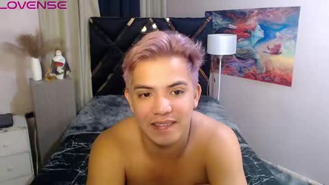 Snapshot of yourasian_bradley chatting on October 27, 2:10 pm yourasian_bradley online show from October 27, 2:10 pm