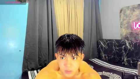 Snapshot of yourasian_bradley chatting on November 18, 7:02 am yourasian_bradley online show from November 18, 7:02 am