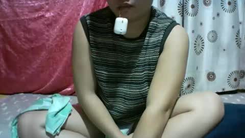 Snapshot of yourasian_lover29 chatting on February 6, 12:30 pm yourasian_lover29 online show from February 6, 12:30 pm