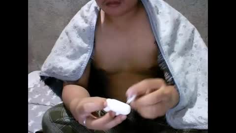 Snapshot of yourasian_lover29 chatting on March 10, 1:05 pm yourasian_lover29 online show from March 10, 1:05 pm