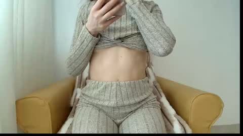 Snapshot of yourbaby85 chatting on February 22, 10:03 am Jo online show from February 22, 10:03 am