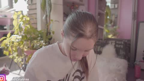 Snapshot of yourbabypearl chatting on March 10, 10:26 am YourBabyPearl online show from March 10, 10:26 am