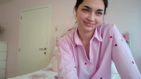 yourbella37 online show from May 20, 6:58 pm