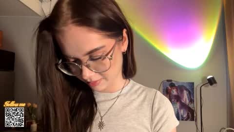 Elsa online show from March 14, 3:17 pm