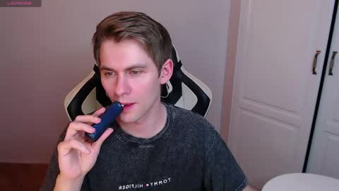 Snapshot of yourbilly chatting on May 17, 1:03 am Billy online show from May 17, 1:03 am