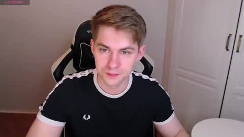 Snapshot of yourbilly chatting on June 19, 2:49 am Billy online show from June 19, 2:49 am