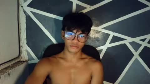Snapshot of yourboycumrain chatting on July 9, 9:19 pm rainy online show from July 9, 9:19 pm