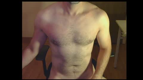 Snapshot of yourboymike chatting on July 27, 2:51 am yourboymike online show from July 27, 2:51 am