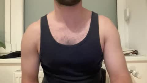 Snapshot of yourchattyboy chatting on February 7, 8:23 pm yourchattyboy online show from February 7, 8:23 pm