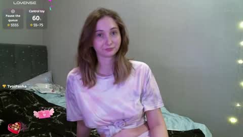 Snapshot of yourcreamyister chatting on February 24, 6:47 pm creamysister online show from February 24, 6:47 pm