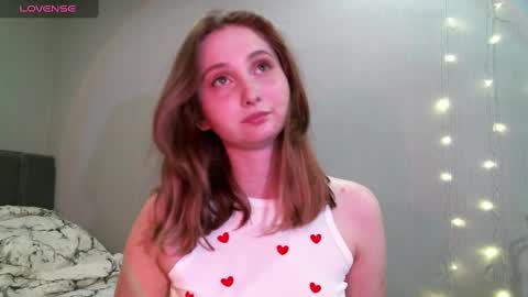 Snapshot of yourcreamyister chatting on March 9, 5:06 pm creamysister online show from March 9, 5:06 pm