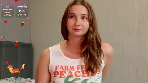 Snapshot of yourcreamyister chatting on September 15, 10:37 am creamysister online show from September 15, 10:37 am