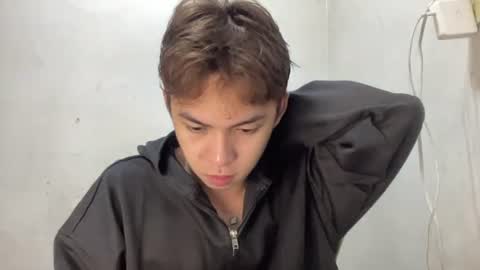 Snapshot of yourcummer_april chatting on June 15, 11:56 am April online show from June 15, 11:56 am