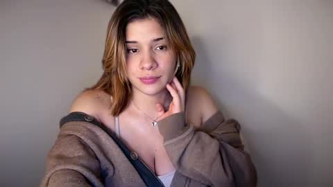 yourcutemolly__ online show from June 5, 5:14 am