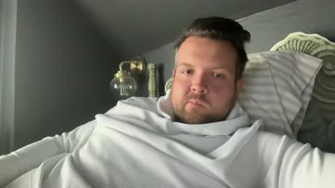Snapshot of yourdaddyy34 chatting on April 14, 4:35 pm yourdaddyy34 online show from April 14, 4:35 pm