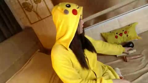 JEN  online show from November 21, 2:38 pm