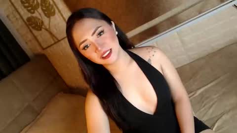 JEN  online show from November 24, 9:42 am