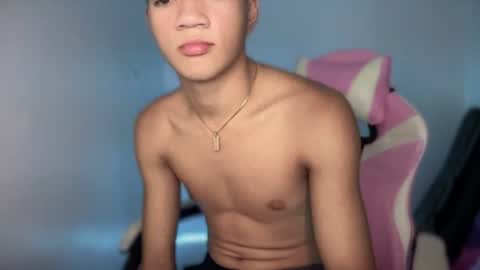 Snapshot of yourdreamboy_nash chatting on July 15, 5:07 pm NASH online show from July 15, 5:07 pm