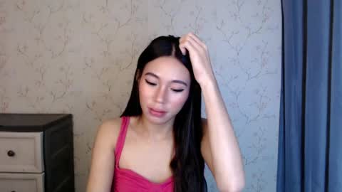 Snapshot of yourdreamgirlgwen chatting on July 28, 3:21 pm GWENI online show from July 28, 3:21 pm