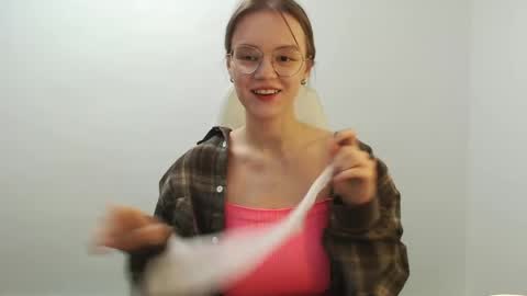 Snapshot of yourdreamray chatting on June 2, 10:23 pm Lana online show from June 2, 10:23 pm