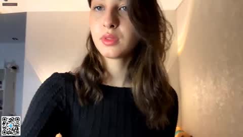 Emilia online show from March 22, 8:07 am